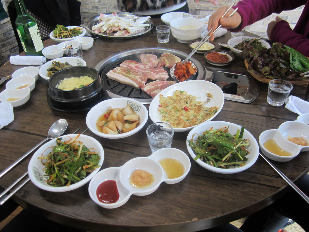 돈뭉치 이미지
