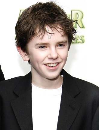  계단위에서 내가 무거운 캐리어 들고 낑낑대고 있을때 뒤에서 내 가방 들어줄 상 | 인스티즈