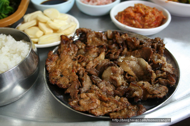 단골석쇠불고기 이미지