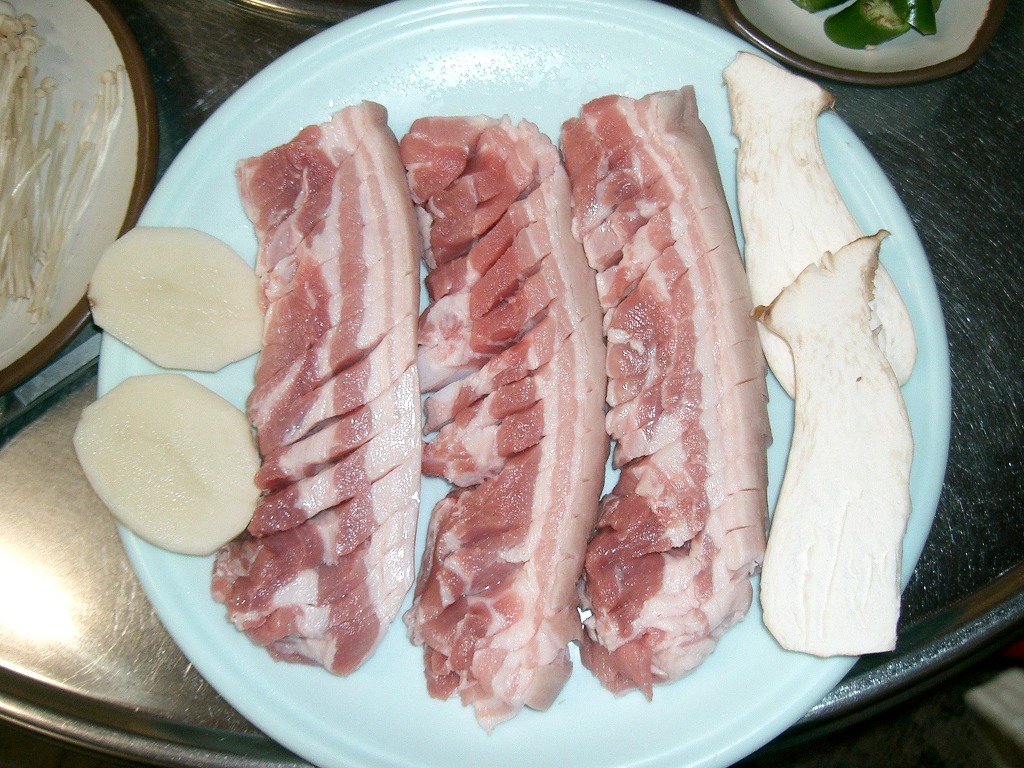 유황꿀돼지 이미지