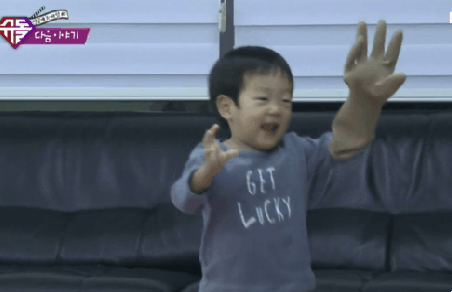  웃을 때 더 예쁘고 사랑스러운 서준이 | 인스티즈