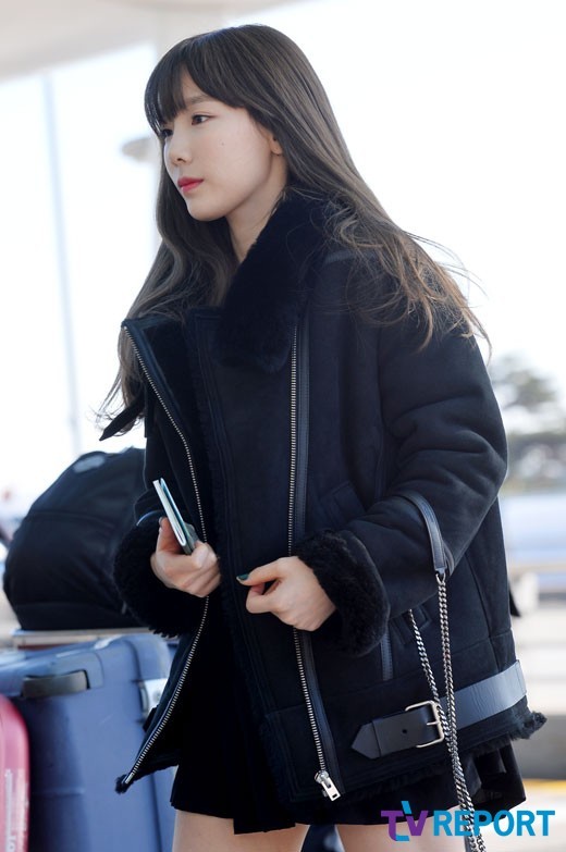오늘자 홍콩가는 태연 .jpg | 인스티즈