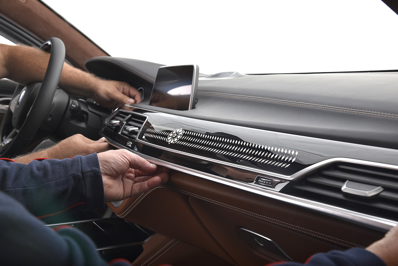 BMW 750Li xDrive Solitaire and Master Class Edition | 인스티즈
