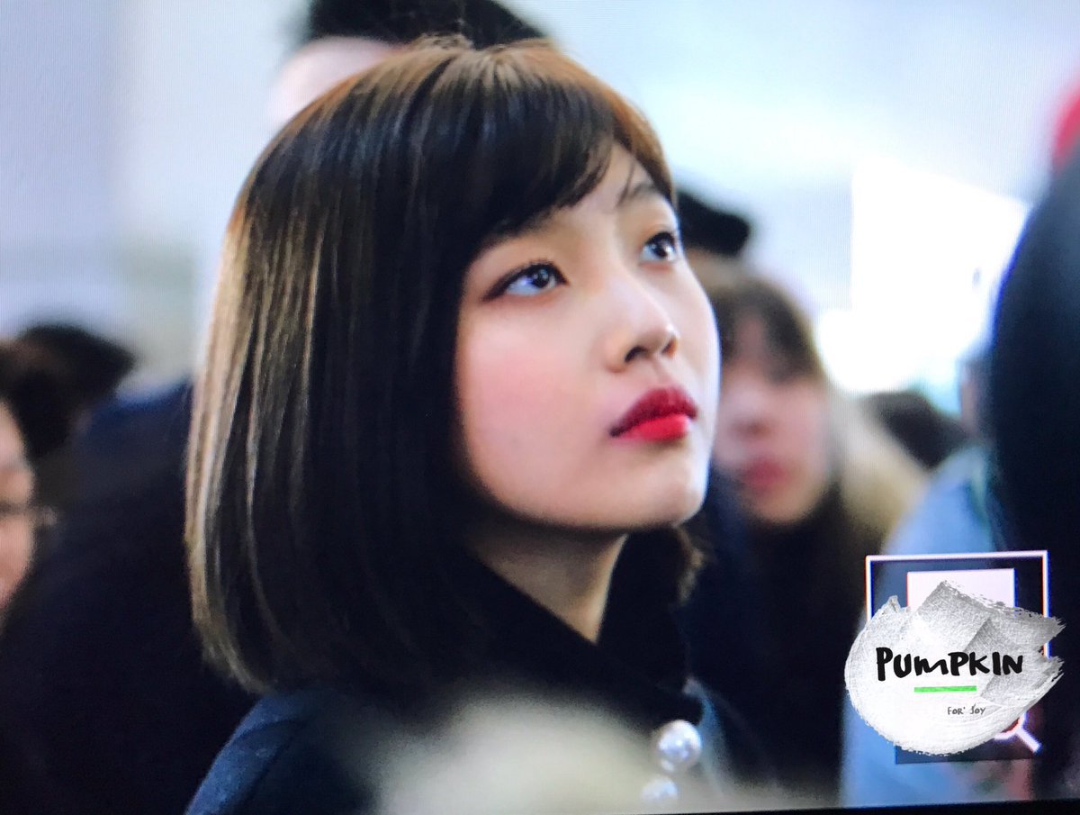 오늘자 일본 출국하는 레드벨벳 완전체 | 인스티즈
