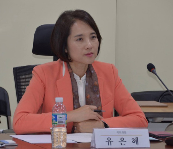 사회를 바꾸기 위한 여러 운동에 청춘을 바친 국회의원 | 인스티즈