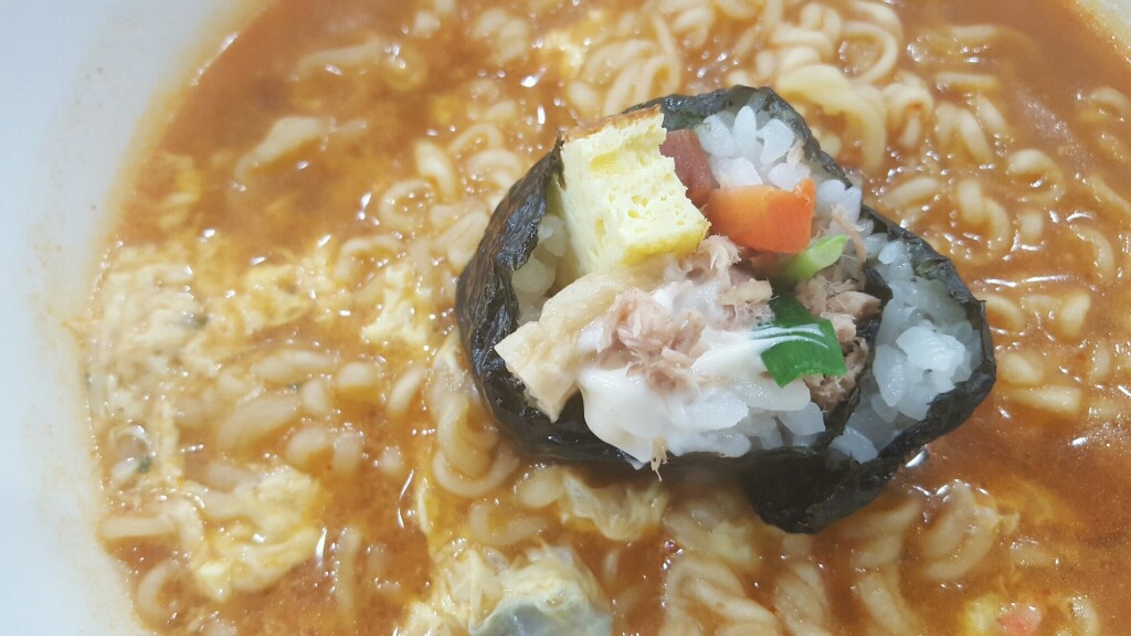 설현이 점점 더 예뻐진 이유 | 인스티즈