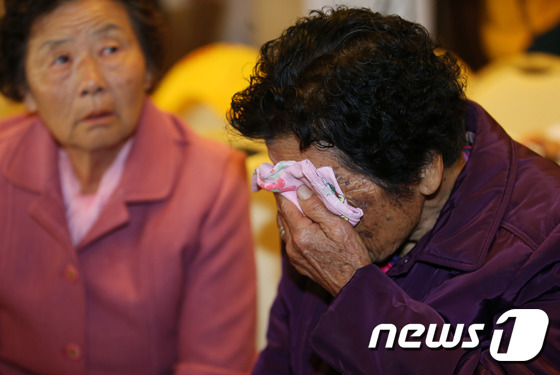 이산가족 상봉하러 떠나시는 어르신들 | 인스티즈