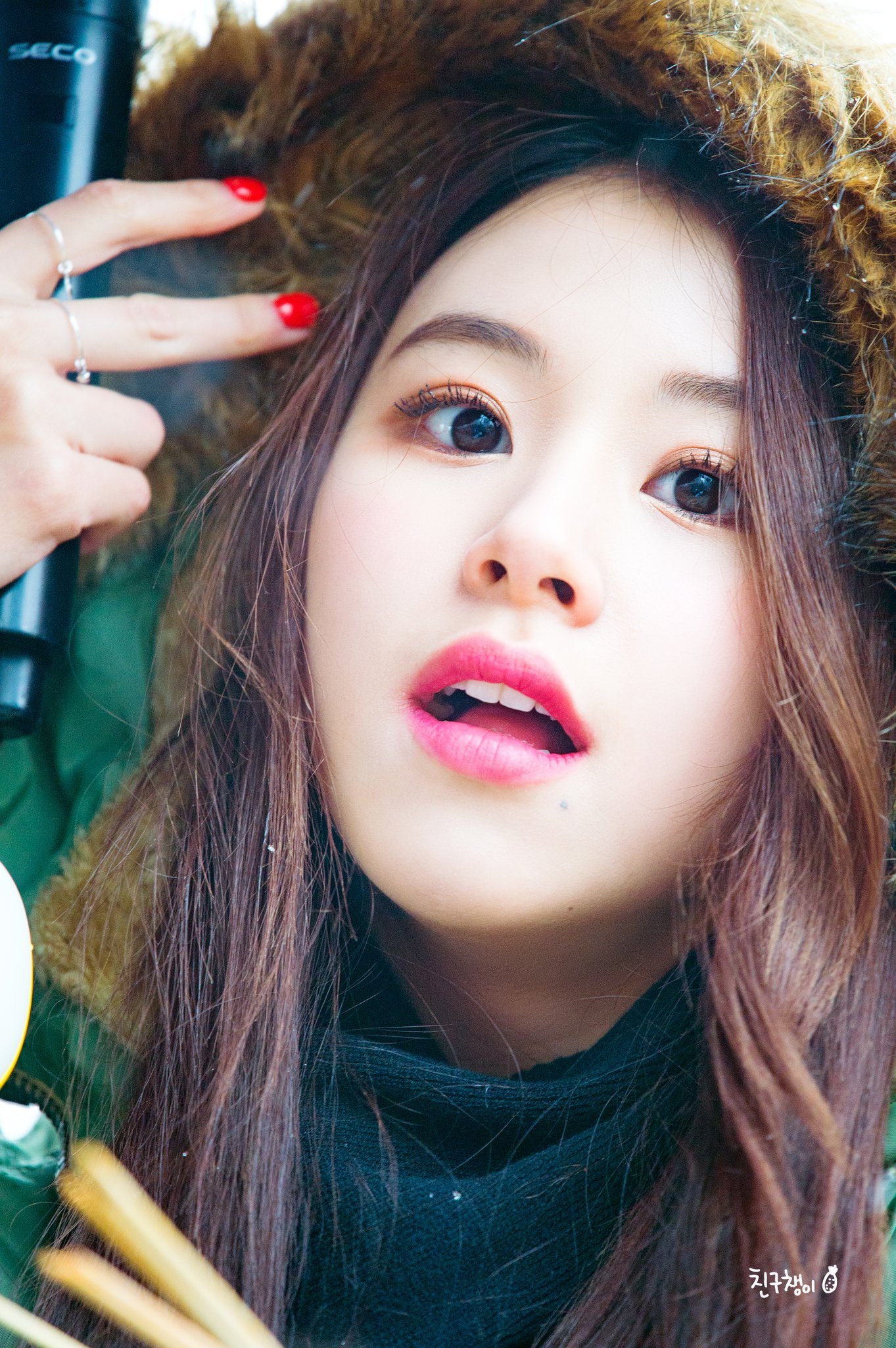 손채영 고화질 배경 사진.jpg | 인스티즈