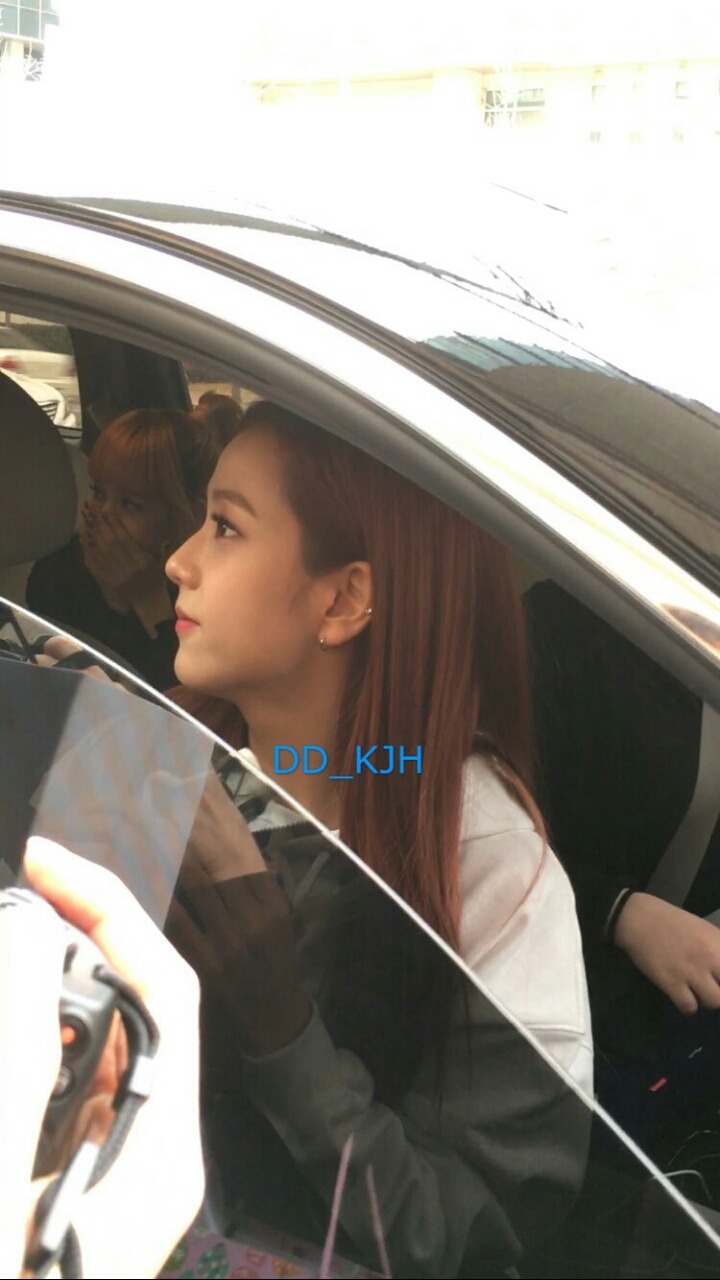 오늘자 블랙핑크 지수 퇴근길.gif + 직찍 | 인스티즈