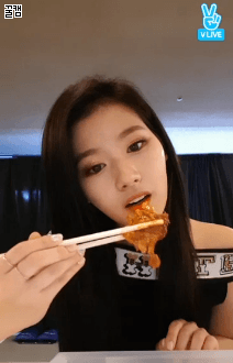 오늘도 브이앱한 사나...gif | 인스티즈