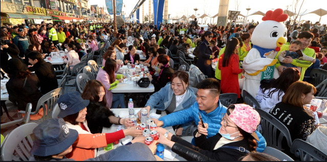 한국와서 치맥의 꿈을 이룬 중국인들!! | 인스티즈