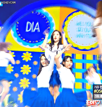 오늘 음중 다이아 채연,주은.gif | 인스티즈
