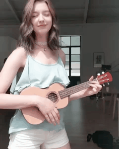끼부리는 안젤리나 다닐로바.gif | 인스티즈