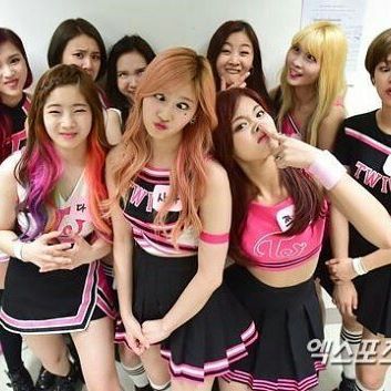 [트와이스] 1주년 기념 멤버 단체 짤 모음.jpg | 인스티즈