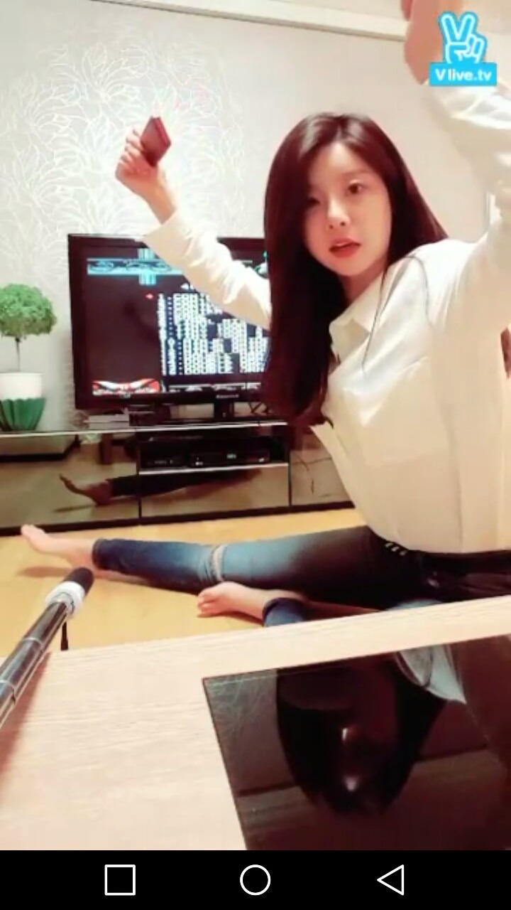팩게임하는 공대누나.jpg | 인스티즈
