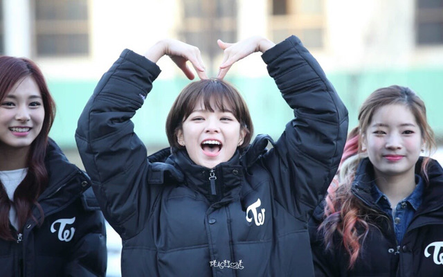 실물이 더 예쁜 멤버로 꼽히는 트와이스 멤버.jpg | 인스티즈