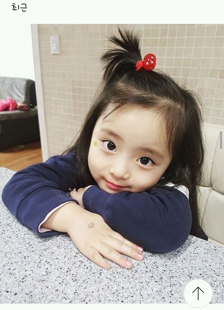 몇년전 화제가 되었던 여자아이 | 인스티즈