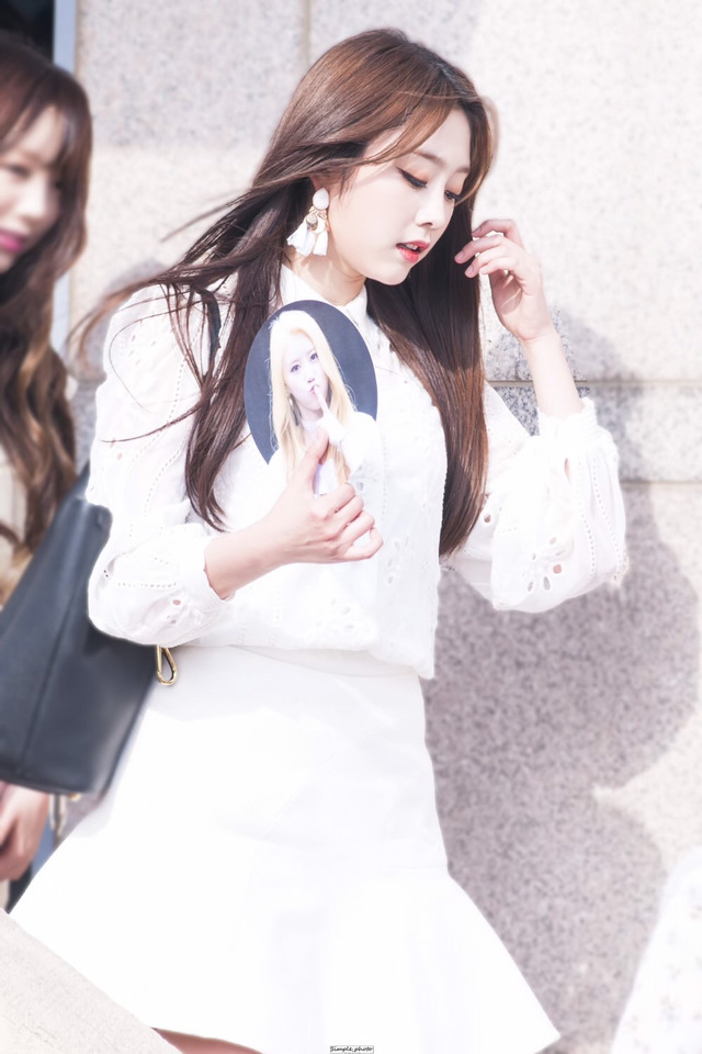 [러블리즈] 아틀레티코의 마킹은 누가 좋을까 생각하다가 지수 | 인스티즈