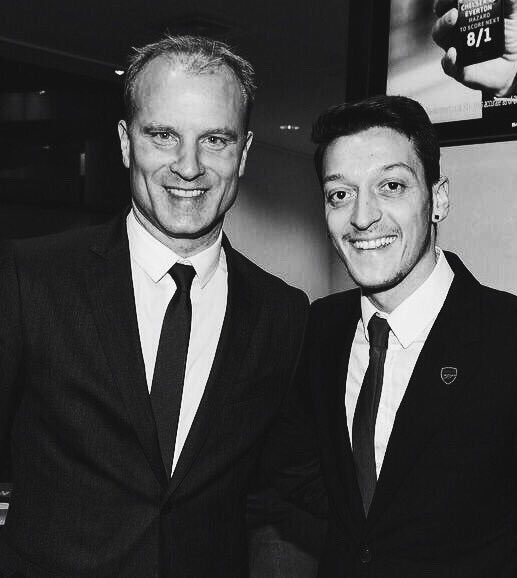 쉐도우 스트라이커가 되어가는, 메수트 외질.. | 인스티즈