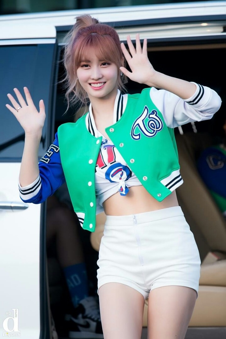 [트와이스] 팬들에게 하트하는 모모 | 인스티즈