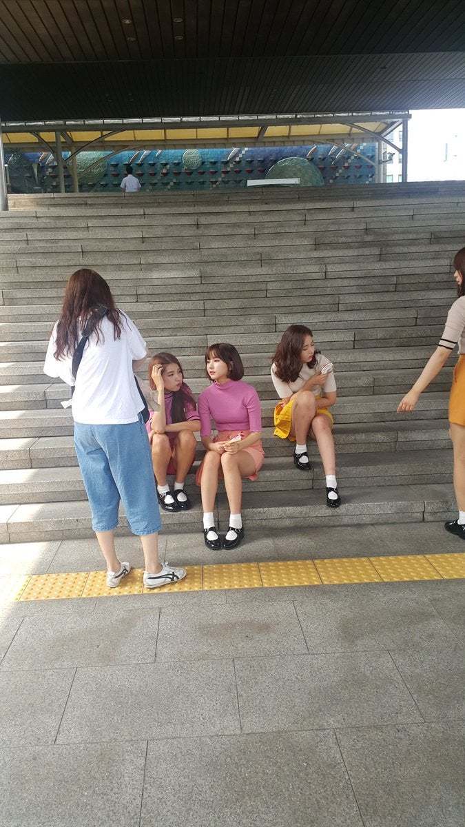 오늘자 뮤뱅 너 그리고 나 활동 마무리하는 여자친구 | 인스티즈