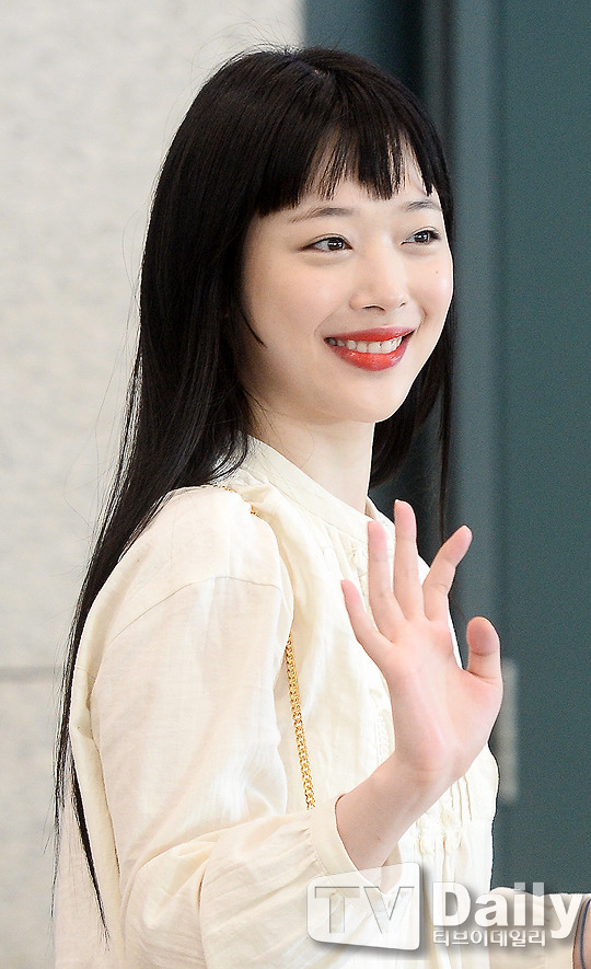 오늘자 설리 | 인스티즈