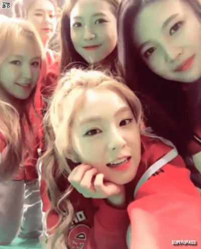 아육대 걸그룹 셀카.gif | 인스티즈