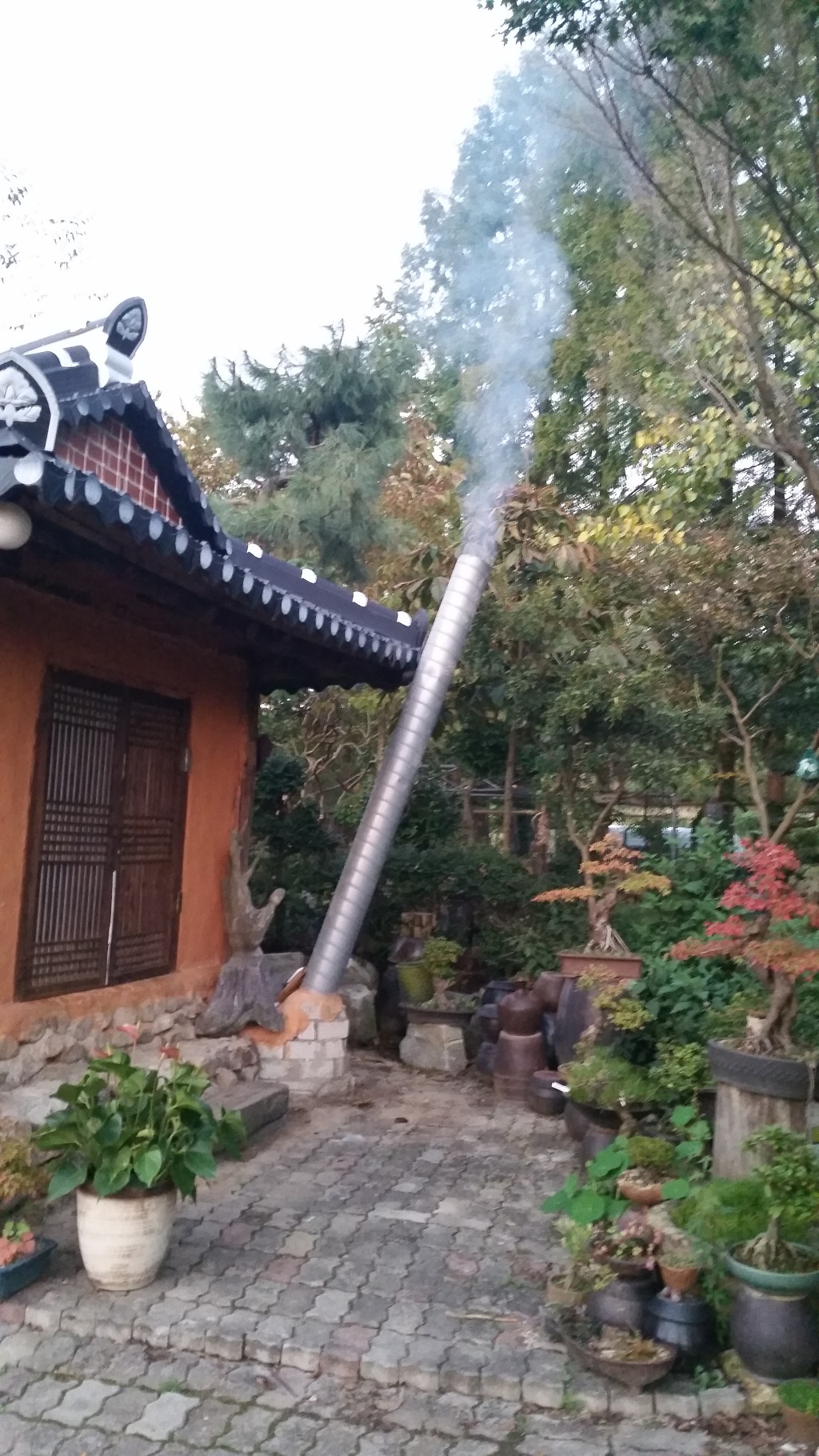 연기나는굴뚝 이미지