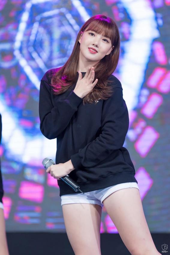 [여자친구] 161028 통일공감콘서트 여자친구 예린 사진 | 인스티즈