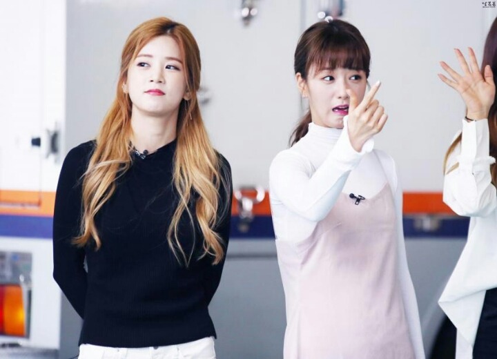 옆에서 열창을 하든말든.gif | 인스티즈