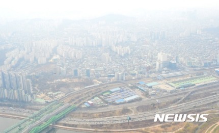 오늘자 vs 중국 공장 가동 멈췄을때 서울 하늘 비교.jpg | 인스티즈