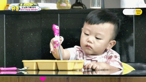 오늘자 대박이 젓가락질.gif | 인스티즈