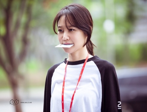 '질투의 화신' 공효진 스틸컷 공개…기상캐스터 하기 힘드네 '공무룩' | 인스티즈