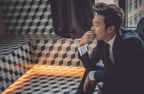 한번도 잘생겼다 생각해본적 없는 배우겸 가수 | 인스티즈