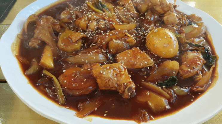 진한 블랙 찜닭 움짤 gif | 인스티즈