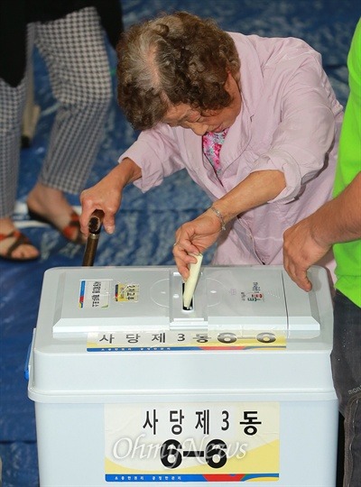 20,30대 : 아 숙취도 덜 깻고 비도 오고 귀찮으니 투표 안해야지 | 인스티즈
