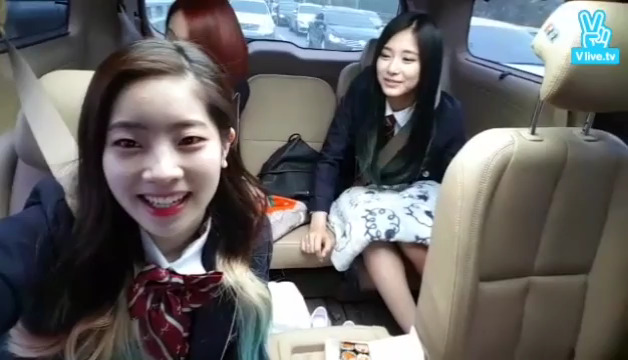 [TWICE] 흔한_급식단의_등교길. (광대 주의) | 인스티즈
