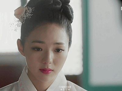 170418 드라마 역적 중 채수빈.gif (데이터주의) | 인스티즈