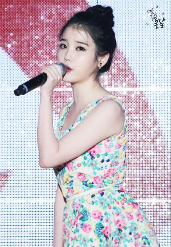 아이유 사진&움짤모음 자료짱많음!! | 인스티즈