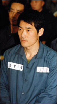 신창원 범죄 재연 프로그램에 등장한 신창원 닮은 꼴 ㄷㄷ | 인스티즈