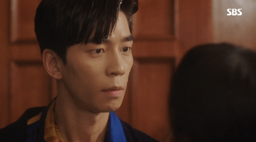 [황후의품격] 자신을 경멸하는 여주에게 점점 신경이 쓰이기 시작하는 쓰레기황제.gif | 인스티즈