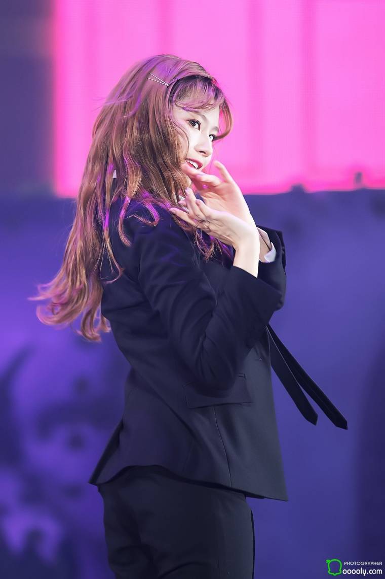 원스 비긴즈 팬미팅 사나 사진 | 인스티즈