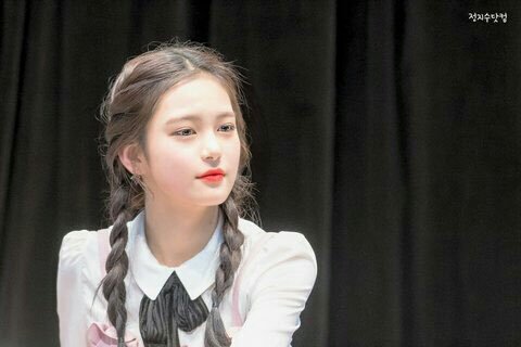 알고보니 너무 어려서 당황스러운 신인 여자아이돌.jpg | 인스티즈