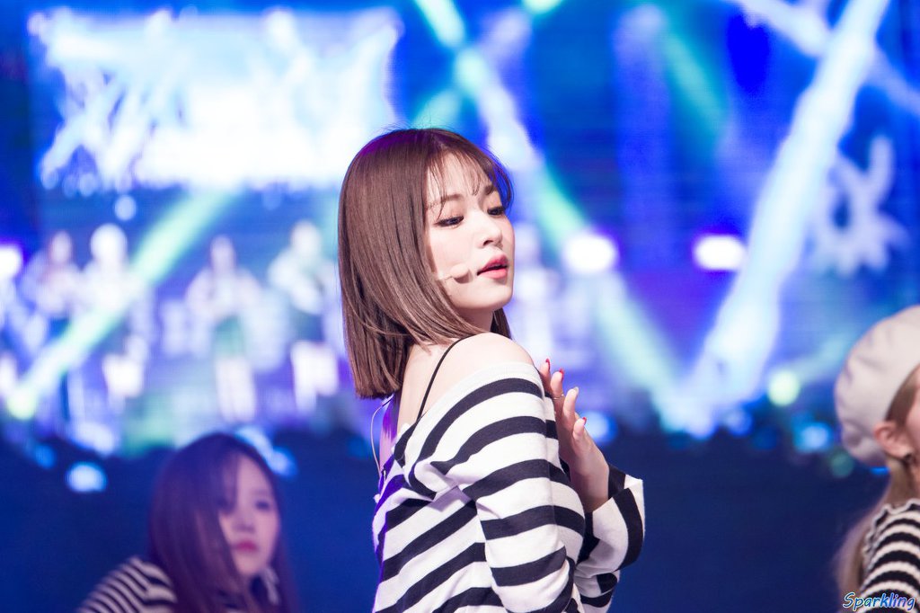 프로미스나인 이채영.jpgif | 인스티즈