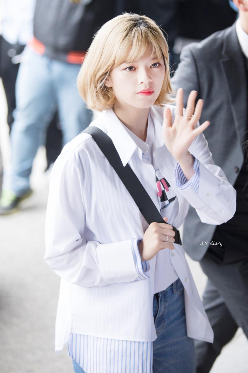 180401 안녕하세요 출근 정연이~ | 인스티즈