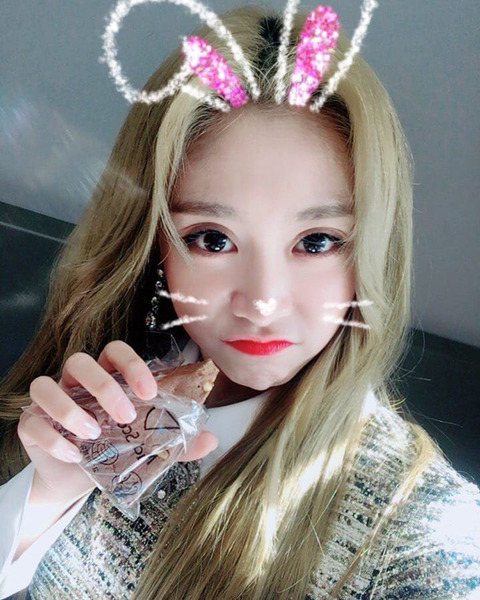 [러블리즈] 목구멍이 부은 기분이 들어서 지수 | 인스티즈