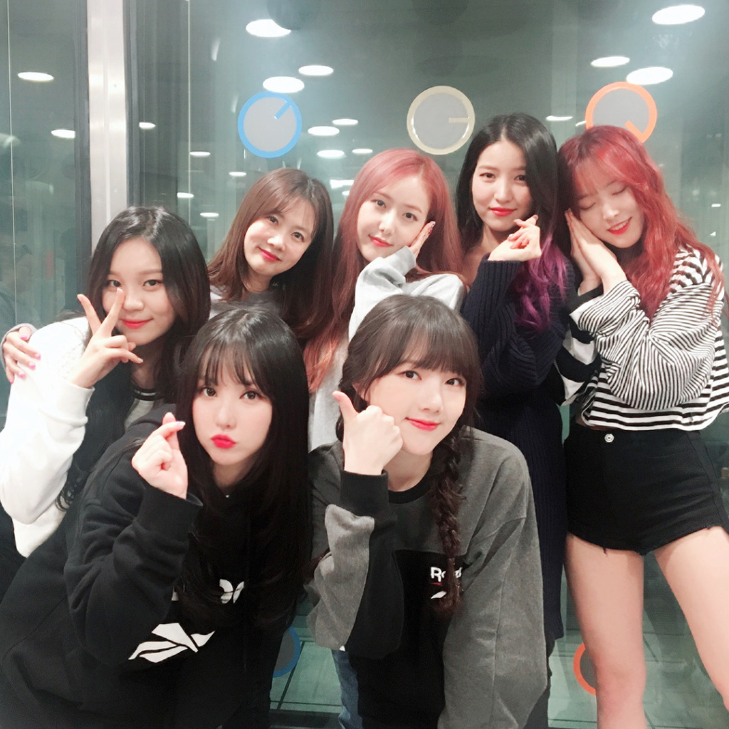 아이스버킷 참여하면 좋겠어서 여자친구.jpg.gif.미모 실화?! | 인스티즈