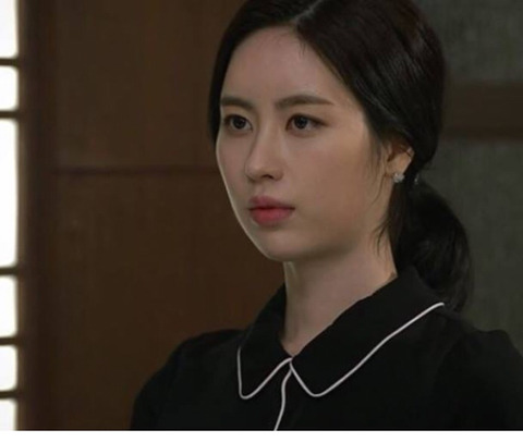 데뷔 전 쇼핑몰 모델 사진과 너무 다르다는 평가를 받는 연예인 | 인스티즈