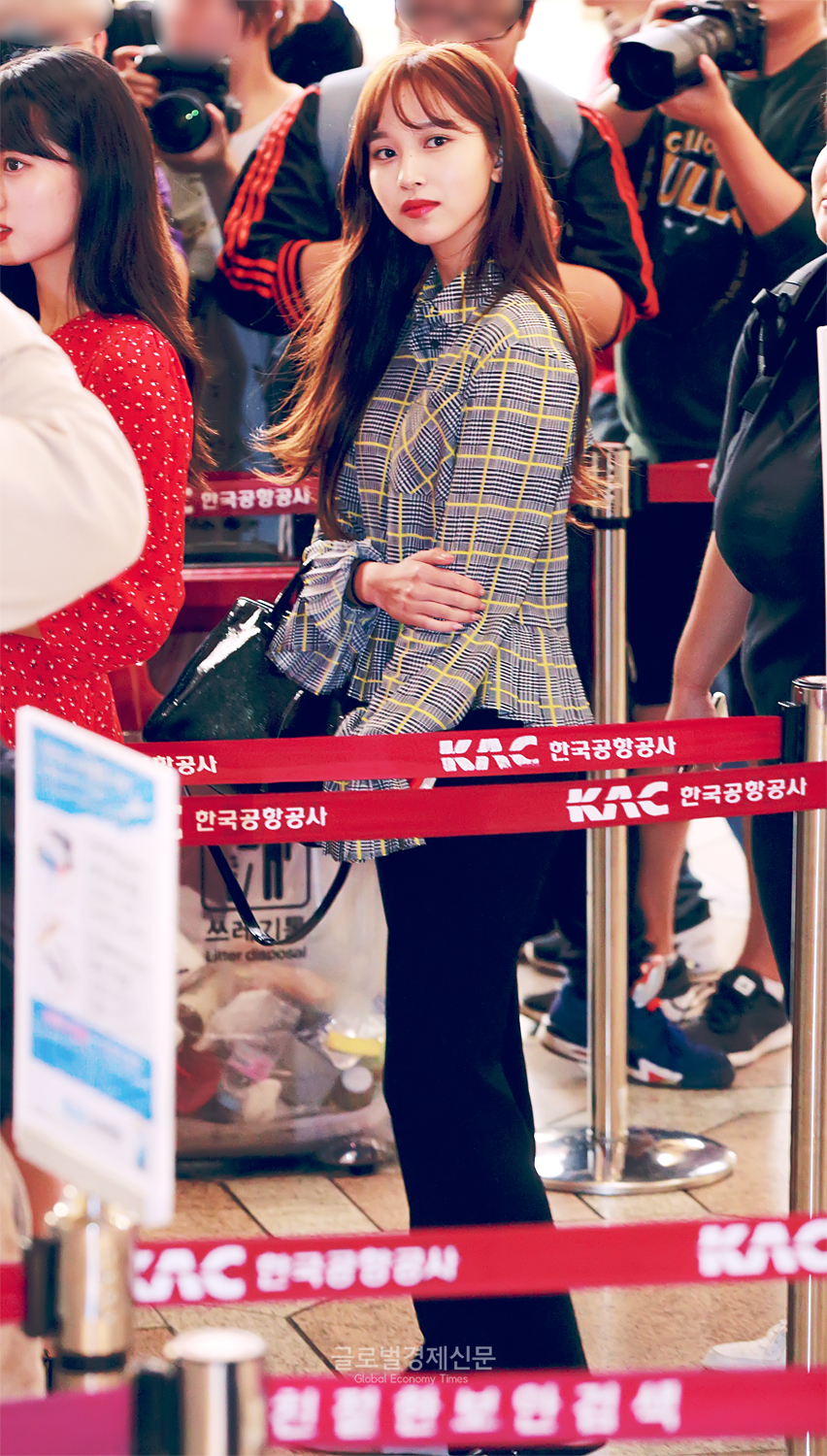 180922 TWICE 미나 X 모모 김포공항 출국 | 인스티즈