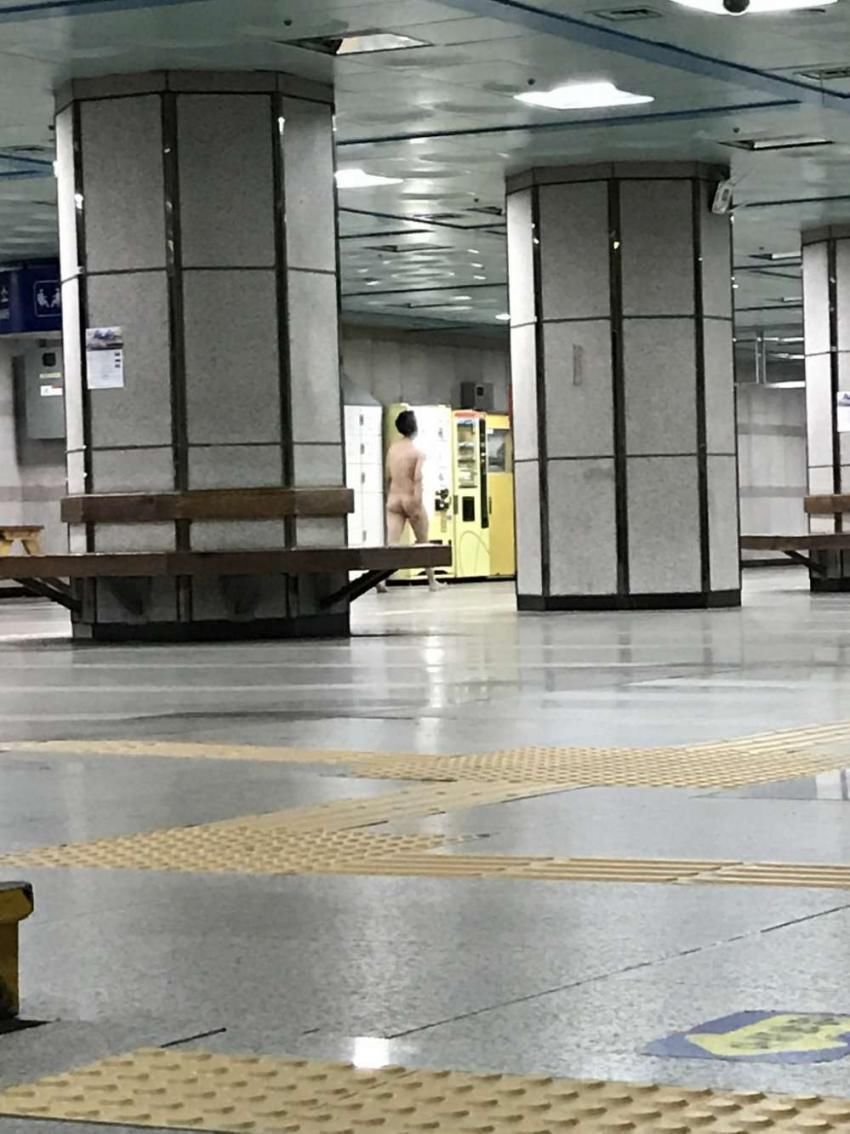 지하철 공익 멘붕각.jpg | 인스티즈